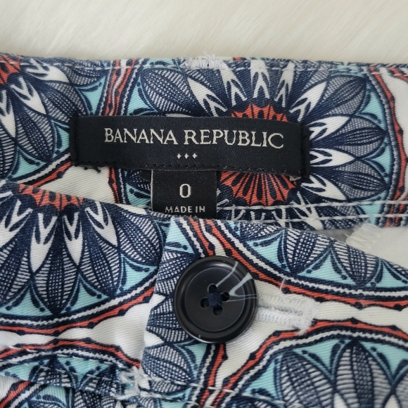 Banana Republic Medallion Cuffed Floral Shorts Women's 0 Summer - Picture 3 of 6